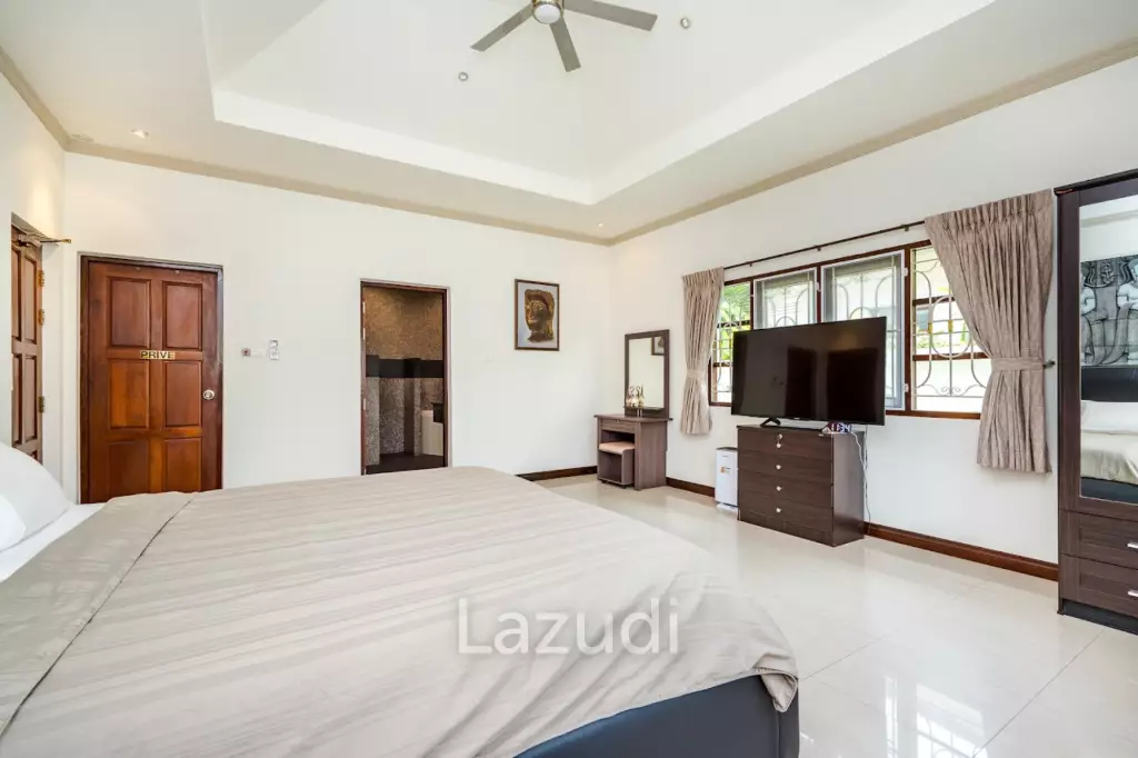 Luxurious 4-Bedroom Villa in Hua Hin with Pool