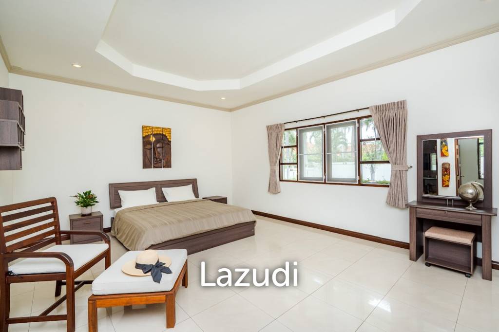 Luxurious 4-Bedroom Villa in Hua Hin with Pool