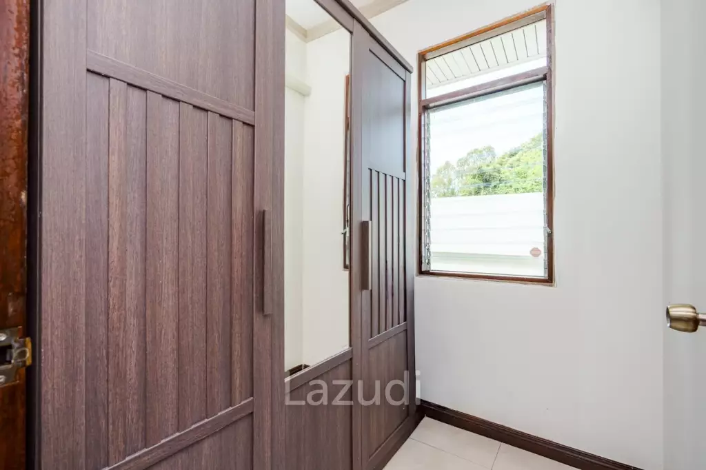 Luxurious 4-Bedroom Villa in Hua Hin with Pool