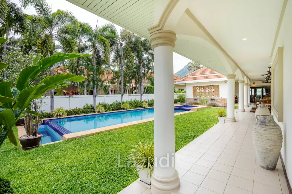 Luxurious 4-Bedroom Villa in Hua Hin with Pool