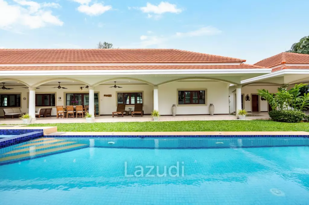 Luxurious 4-Bedroom Villa in Hua Hin with Pool
