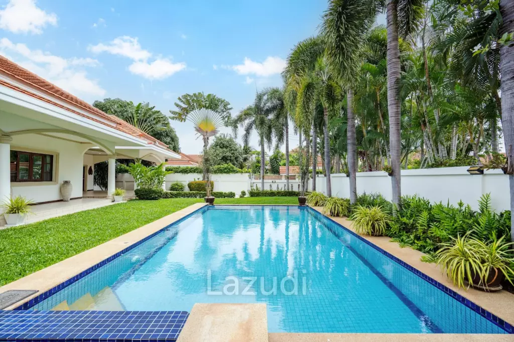 Luxurious 4-Bedroom Villa in Hua Hin with Pool