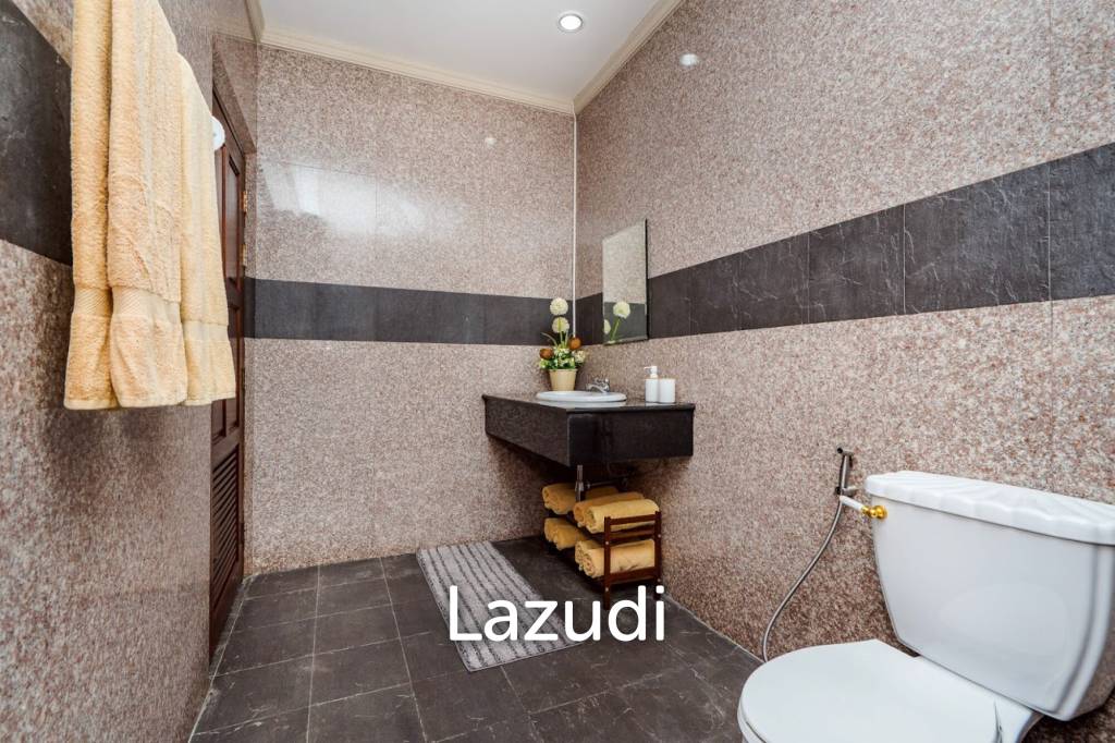 Luxurious 4-Bedroom Villa in Hua Hin with Pool