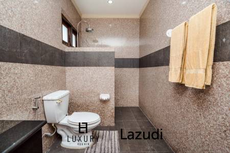 Luxurious 4-Bedroom Villa in Hua Hin with Pool