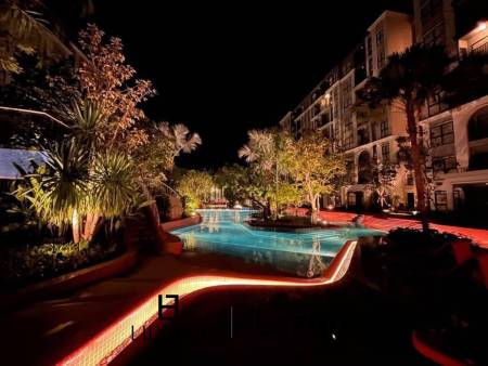 La Habana Hua Hin: 8 floor, bright condo for rent
