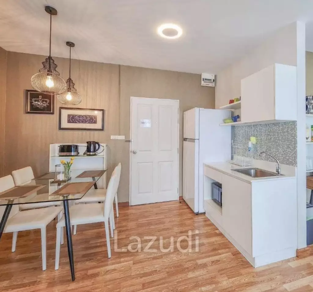 The Trust Condo: 2-Bedroom, 2 bathroom close to beach