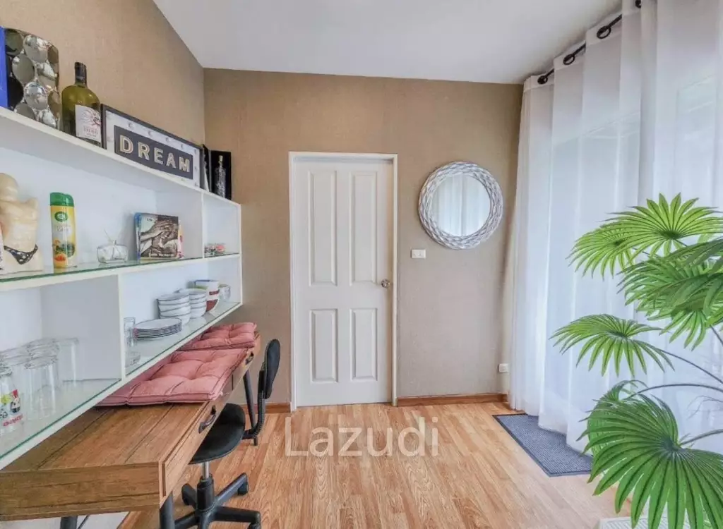 The Trust Condo: 2-Bedroom, 2 bathroom close to beach