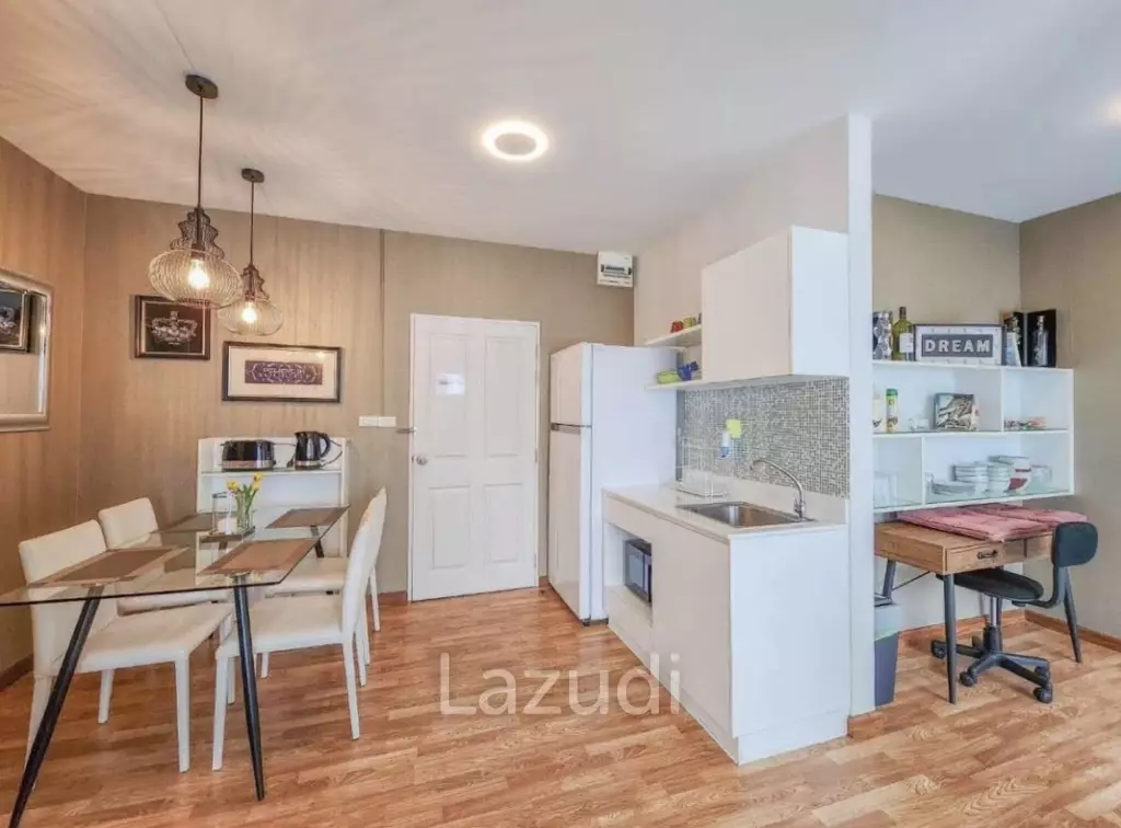 The Trust Condo: 2-Bedroom, 2 bathroom close to beach