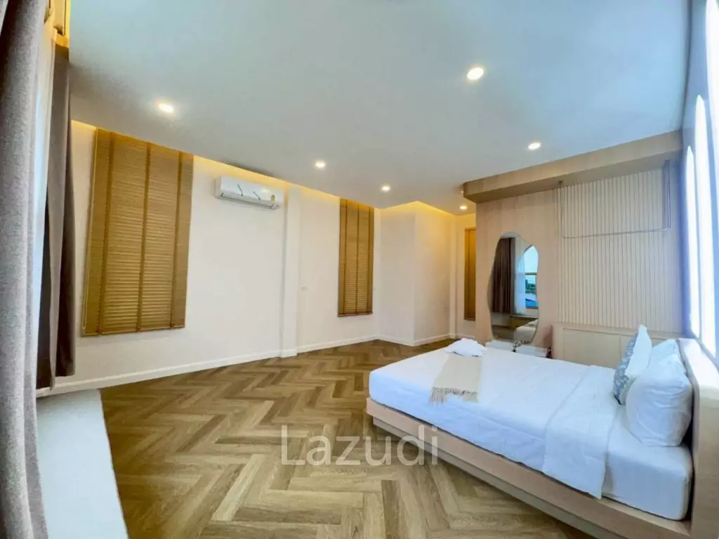 5 Beds 7 Baths 550 SQ.M. Mediterranean Style Villa