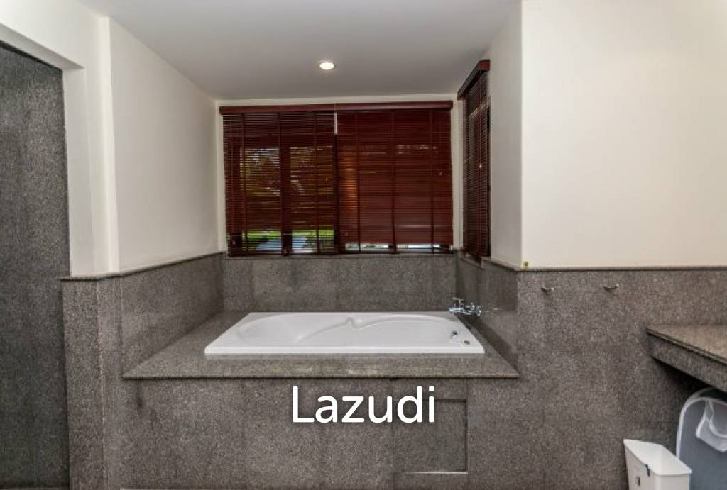 HUNSA RESIDENCES : 4 Bed Pool Villa with sea and mountain view