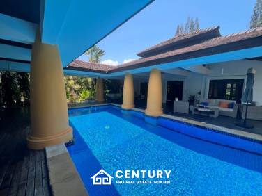  4 Seng 4 Bad Villa for Salg