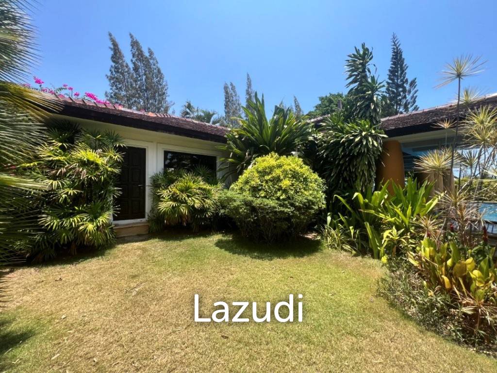 HUNSA RESIDENCES : 4 Bed Pool Villa with sea and mountain view