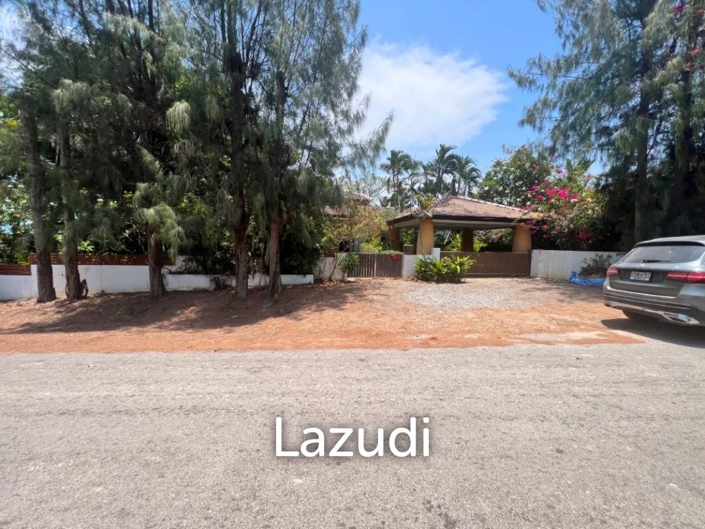 HUNSA RESIDENCES : 4 Bed Pool Villa with sea and mountain view