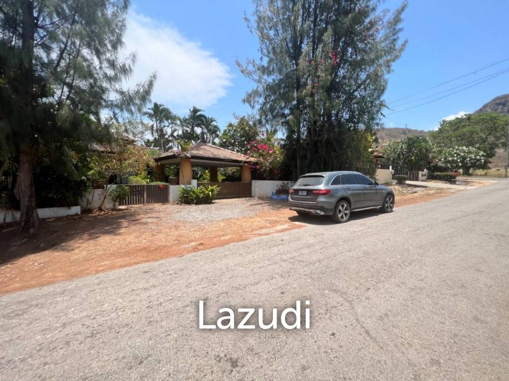 HUNSA RESIDENCES : 4 Bed Pool Villa with sea and mountain view