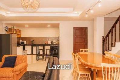 5 Bed 5 Bath 400 SQ.M Townhouse in Thonglor 25