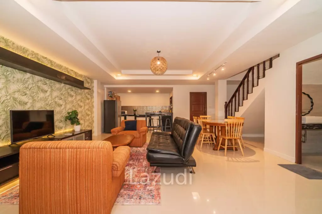 5 Bed 5 Bath 400 SQ.M Townhouse in Thonglor 25