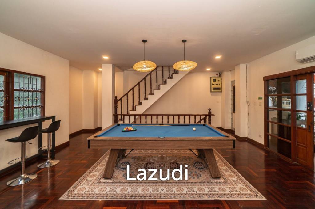 5 Bed 5 Bath 400 SQ.M Townhouse in Thonglor 25