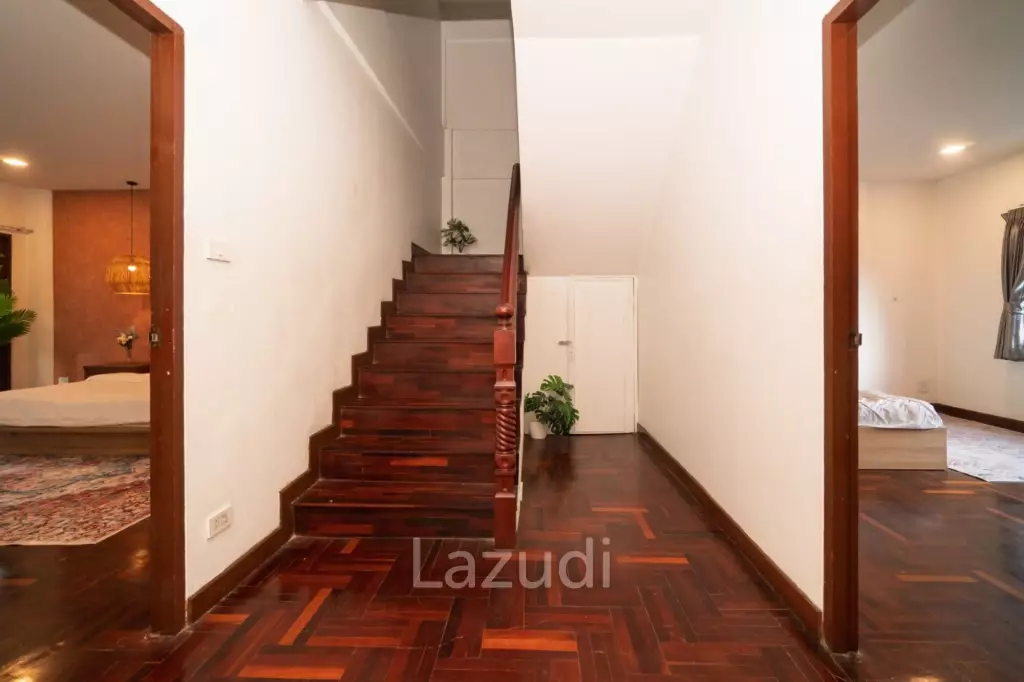 5 Bed 5 Bath 400 SQ.M Townhouse in Thonglor 25