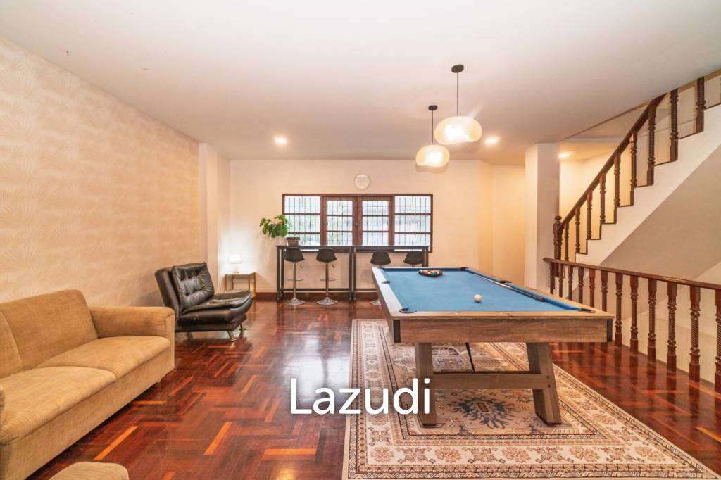 5 Bed 5 Bath 400 SQ.M Townhouse in Thonglor 25