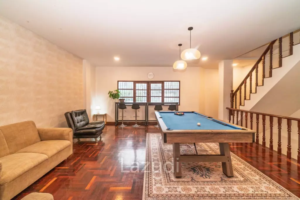 5 Bed 5 Bath 400 SQ.M Townhouse in Thonglor 25