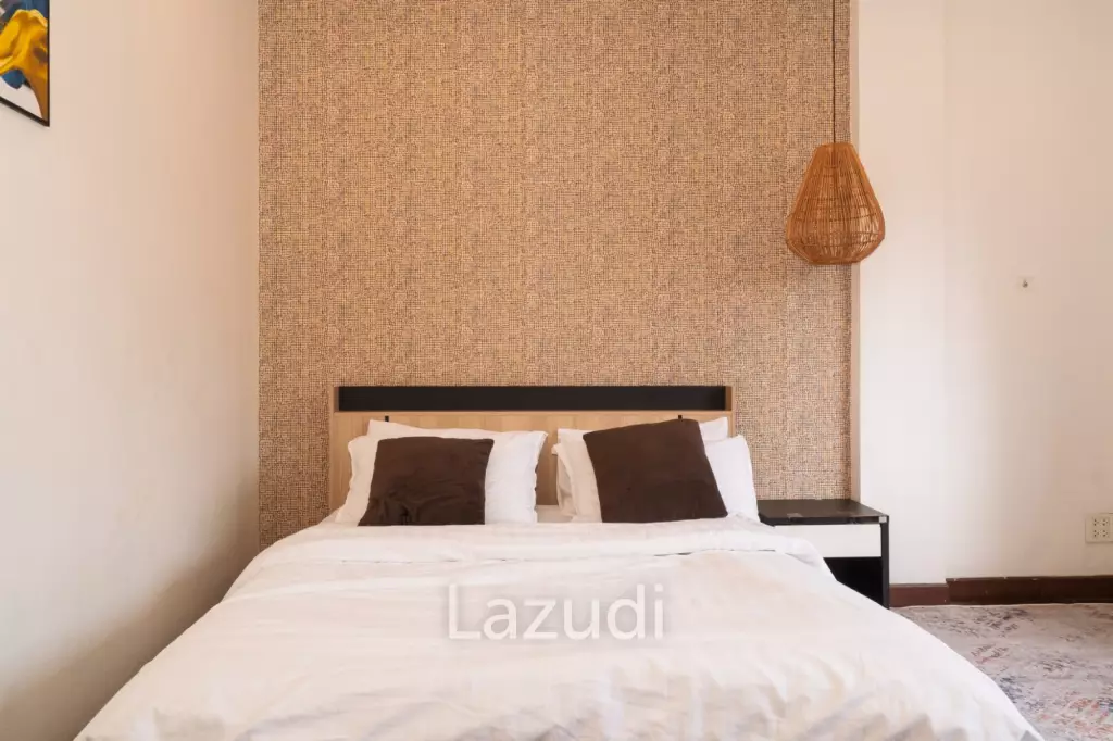 5 Bed 5 Bath 400 SQ.M Townhouse in Thonglor 25