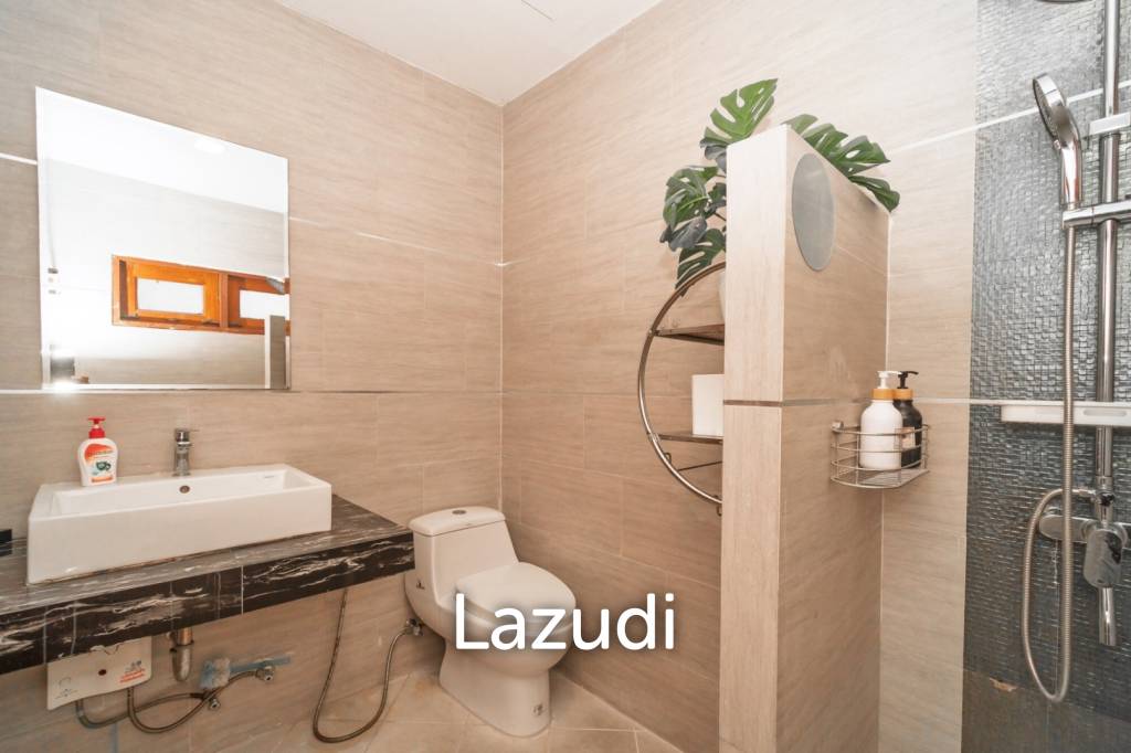 5 Bed 5 Bath 400 SQ.M Townhouse in Thonglor 25