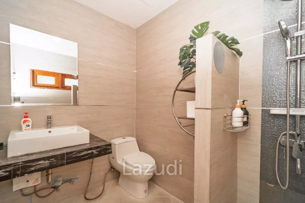 5 Bed 5 Bath 400 SQ.M Townhouse in Thonglor 25