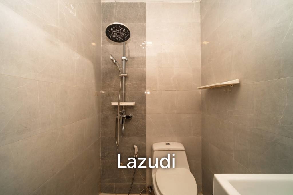 5 Bed 5 Bath 400 SQ.M Townhouse in Thonglor 25