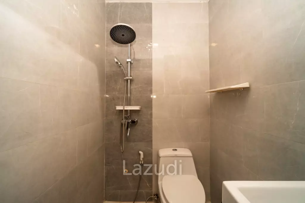 5 Bed 5 Bath 400 SQ.M Townhouse in Thonglor 25