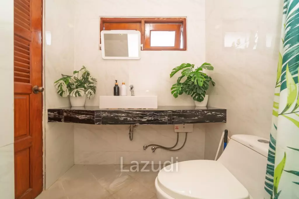 5 Bed 5 Bath 400 SQ.M Townhouse in Thonglor 25