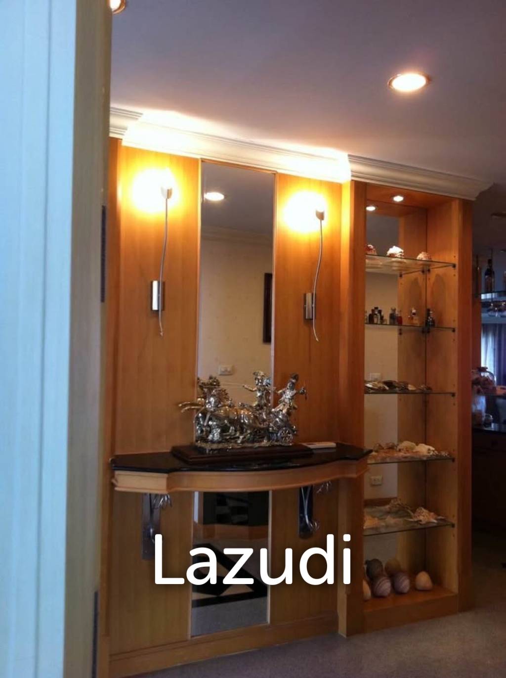 Cha-am: 140 SQM Beachfront Condotel Cliff and Beach