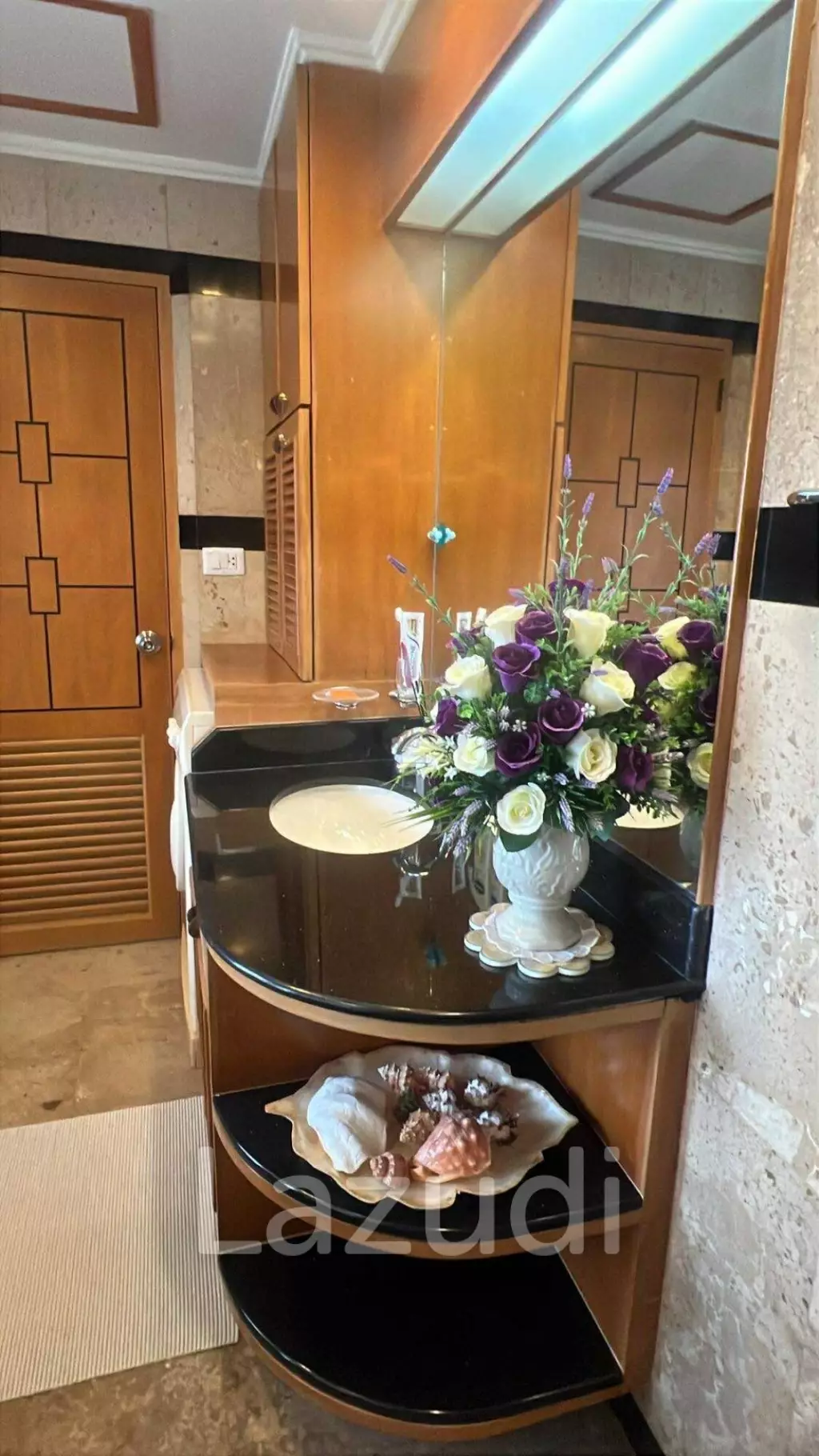 Cha-am: 140 SQM Beachfront Condotel Cliff and Beach