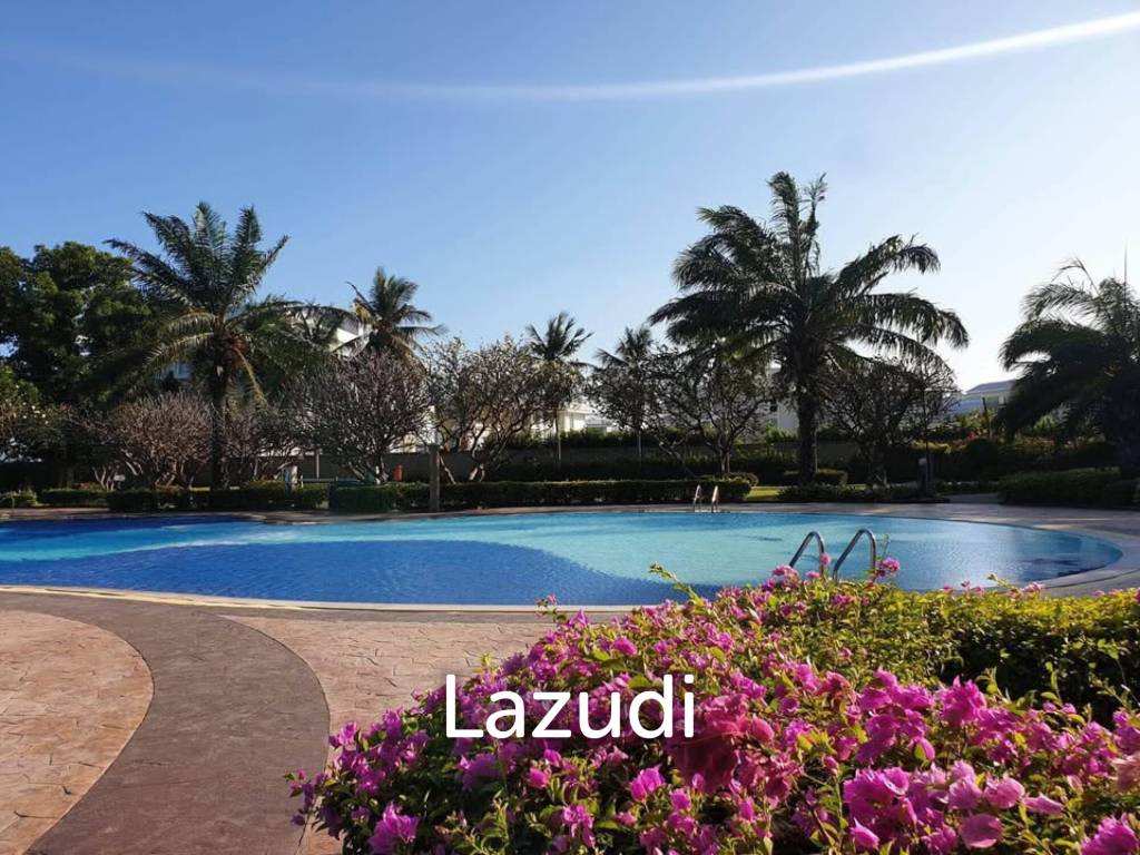Cha-am: 140 SQM Beachfront Condotel Cliff and Beach