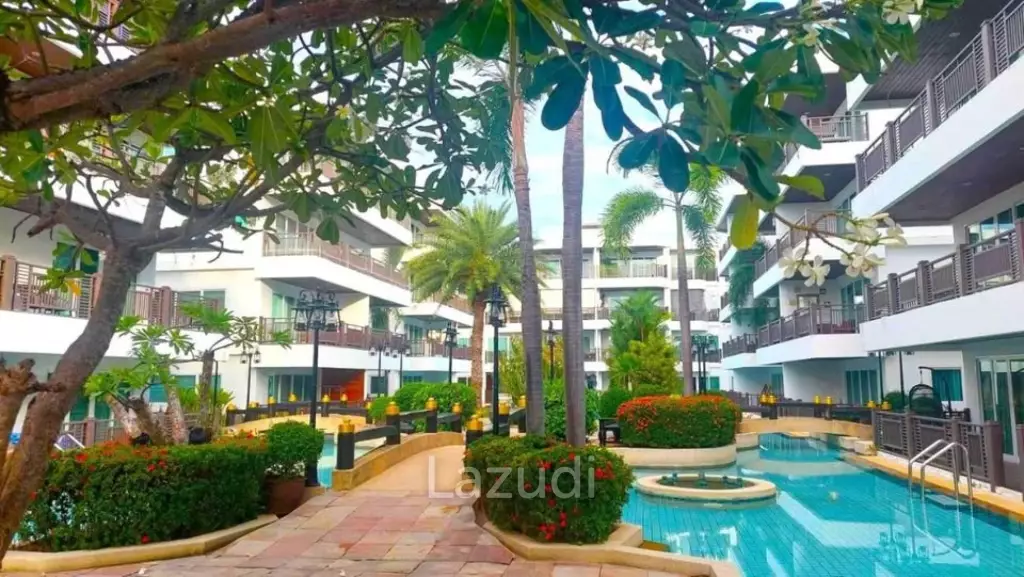 The Beach Palace: FOR RENT, Top Floor with Balcony