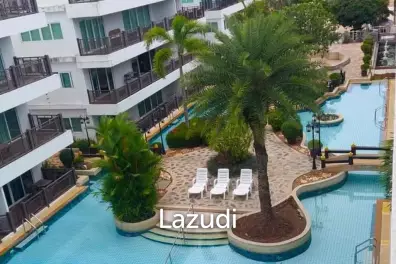 The Beach Palace: FOR RENT, Top Floor with Balcony