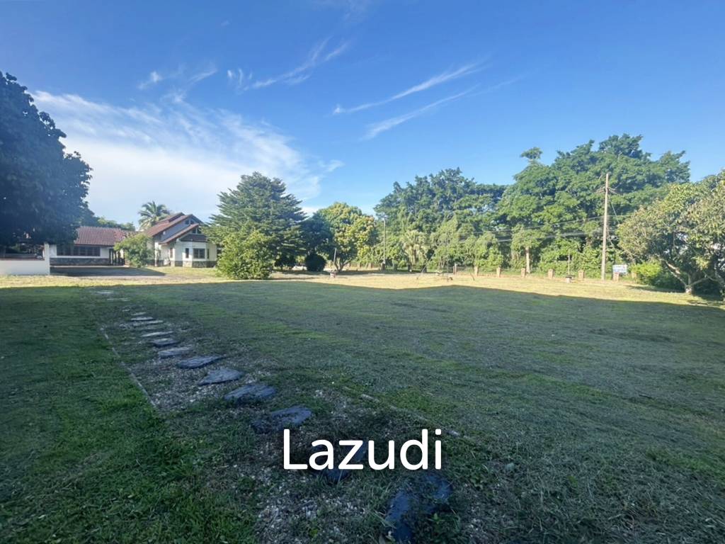 Land for Sale with Buildings Near University in Ban Du