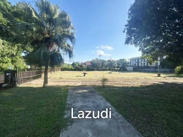 Land for Sale with Buildings Near University in Ban Du