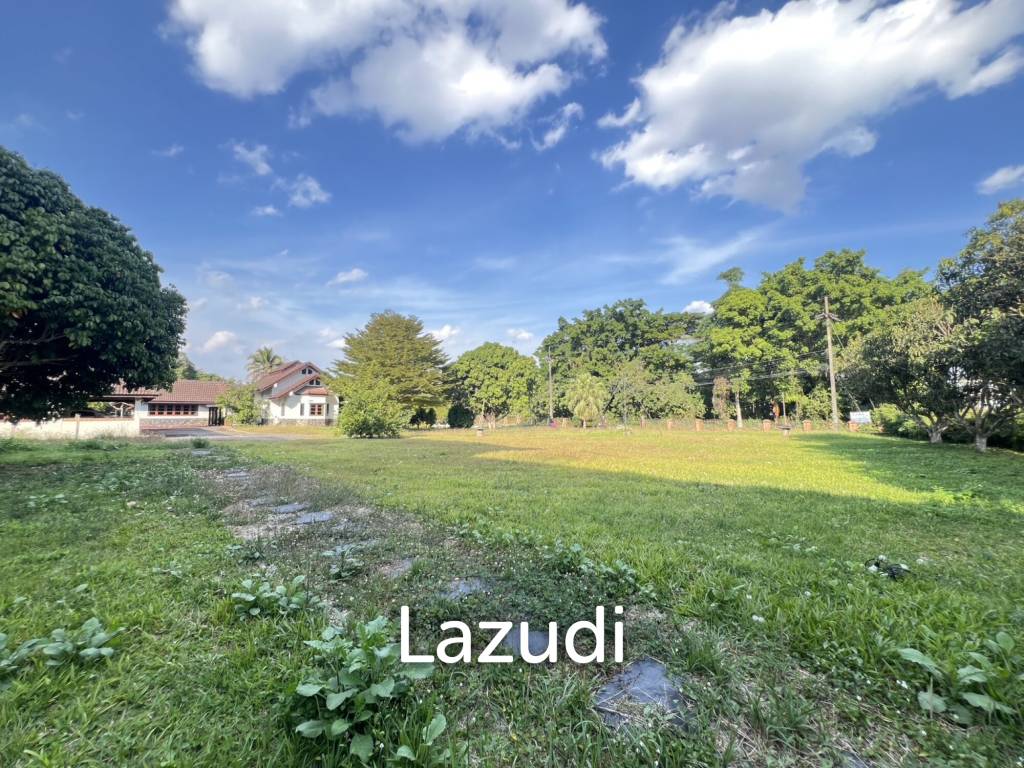 Land for Sale with Buildings Near University in Ban Du