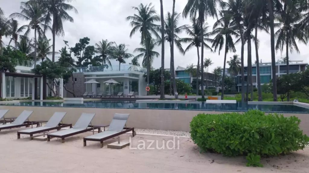 Ocas: Beachfront 2-Bedroom Condo with Resort-Style