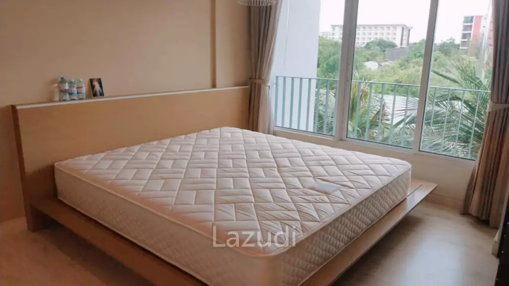 Ocas: Beachfront 2-Bedroom Condo with Resort-Style