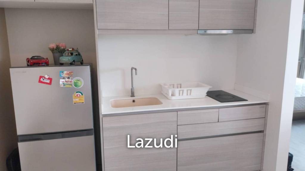 Ocas: Beachfront 2-Bedroom Condo with Resort-Style