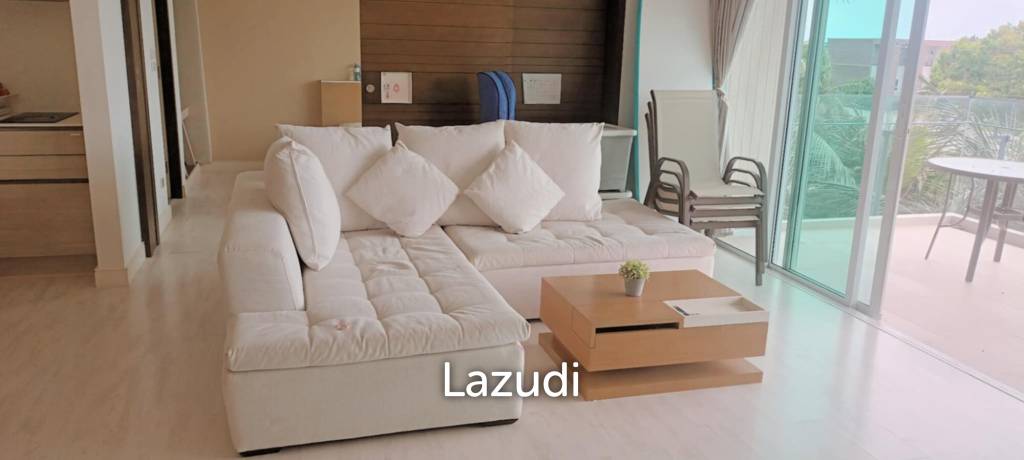 Ocas: Beachfront 2-Bedroom Condo with Resort-Style