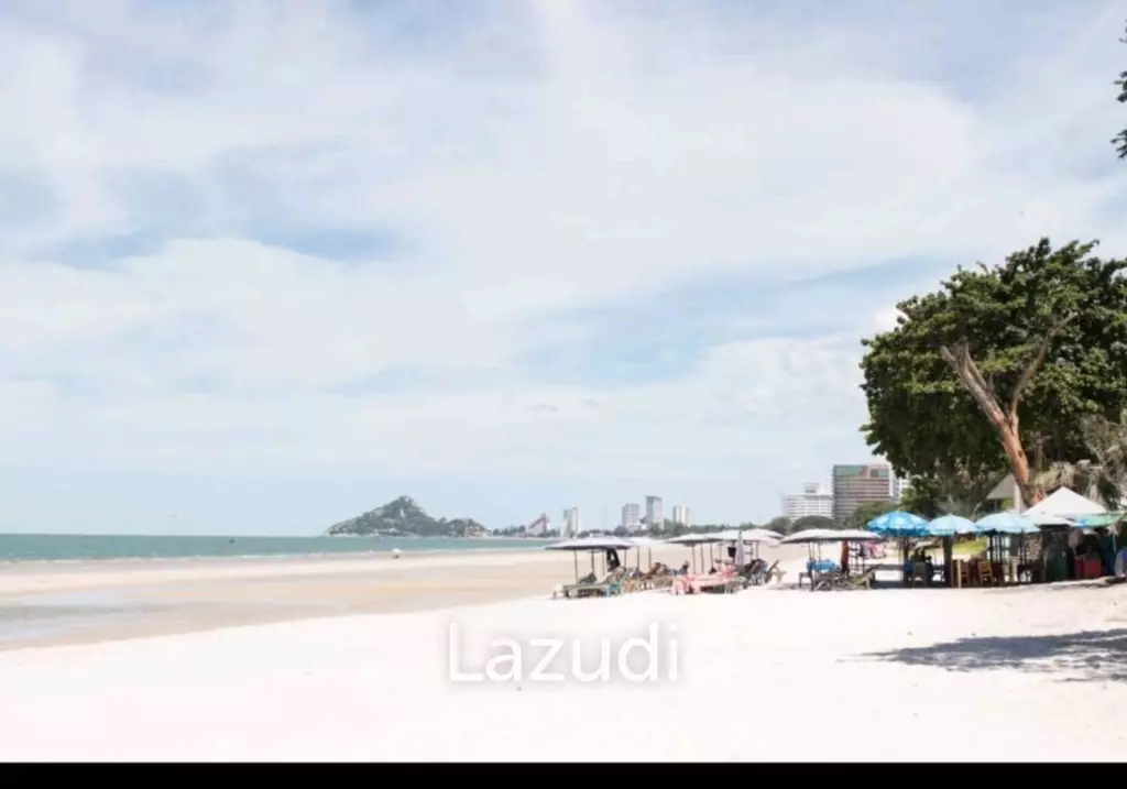 Baan San Dao: Absolute Beachfront in heart of HUA HIN
