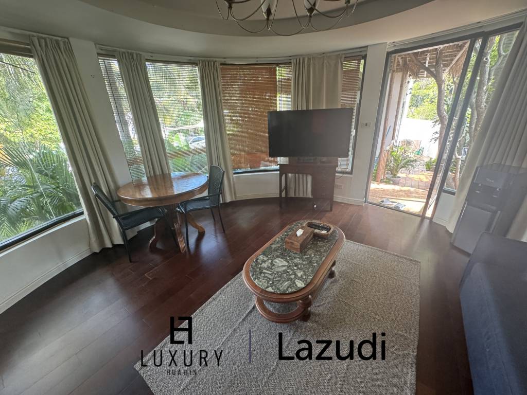 SAI NOI BEACH: UNIQUE pool villa a few 100 m from Sea