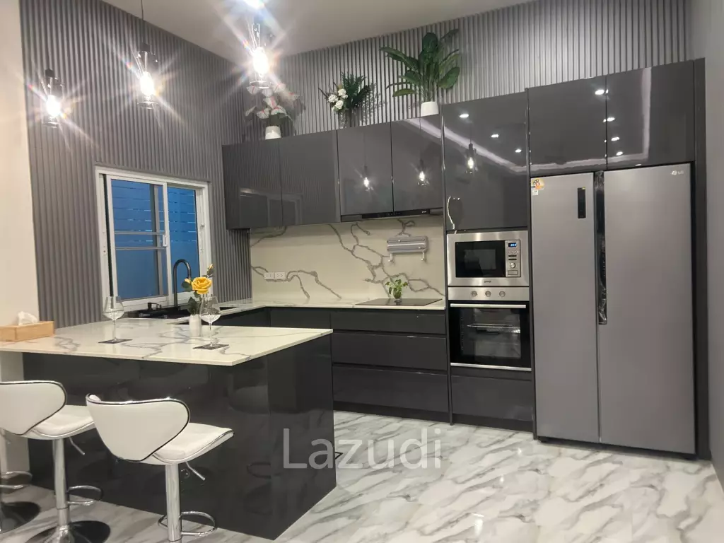 Soi 112: Pet friendly New Luxury 4 bed, Private Pool Villa