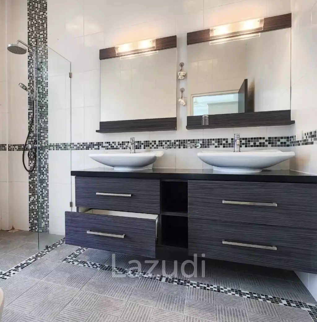 AV 88 GOLD B : 3 bed pool villa