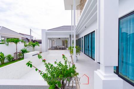 3 Bed 4 Bath 374.15 SQ.M LA LUCA City Villa Hua Hin 3 Bed 4 Bath 374.15 SQ.M LA LUCA City Villa Hua Hin