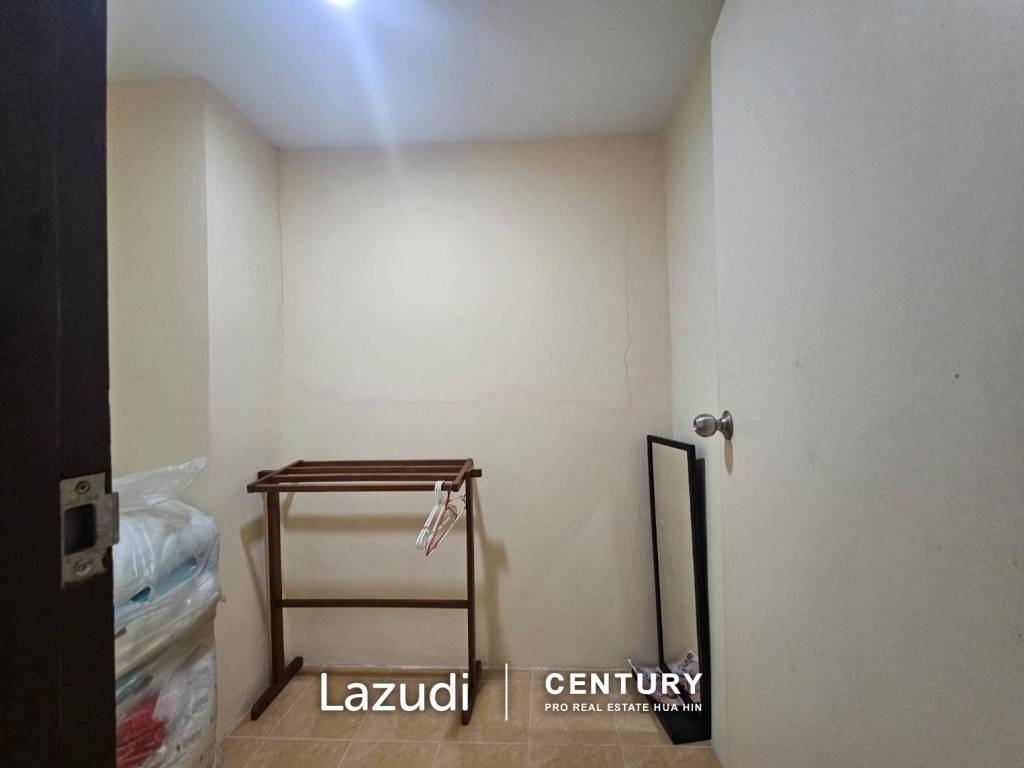BAAN SUKSAMRAAN :  3 Storey townhouse near town and beach BAAN SUKSAMRAAN :  3 Storey townhouse near town and beach