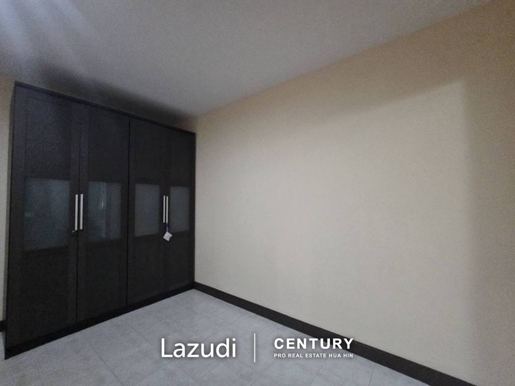 BAAN SUKSAMRAAN :  3 Storey townhouse near town and beach BAAN SUKSAMRAAN :  3 Storey townhouse near town and beach