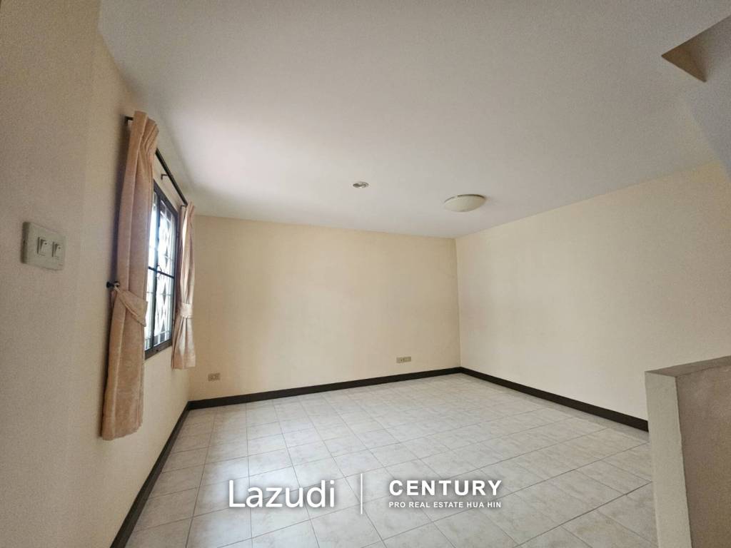 BAAN SUKSAMRAAN :  3 Storey townhouse near town and beach BAAN SUKSAMRAAN :  3 Storey townhouse near town and beach